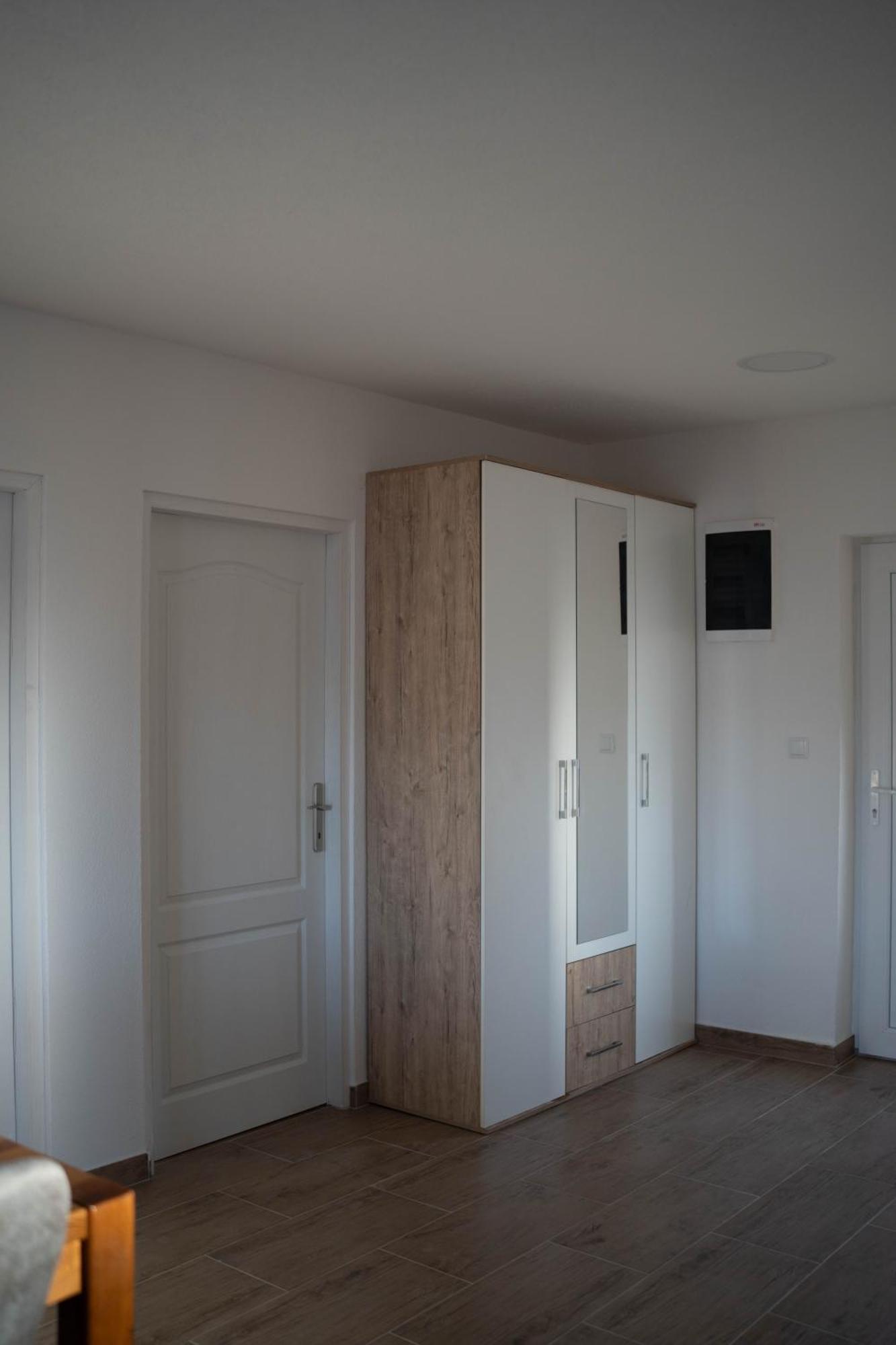 Apartmani Elegance Tuzla Extérieur photo