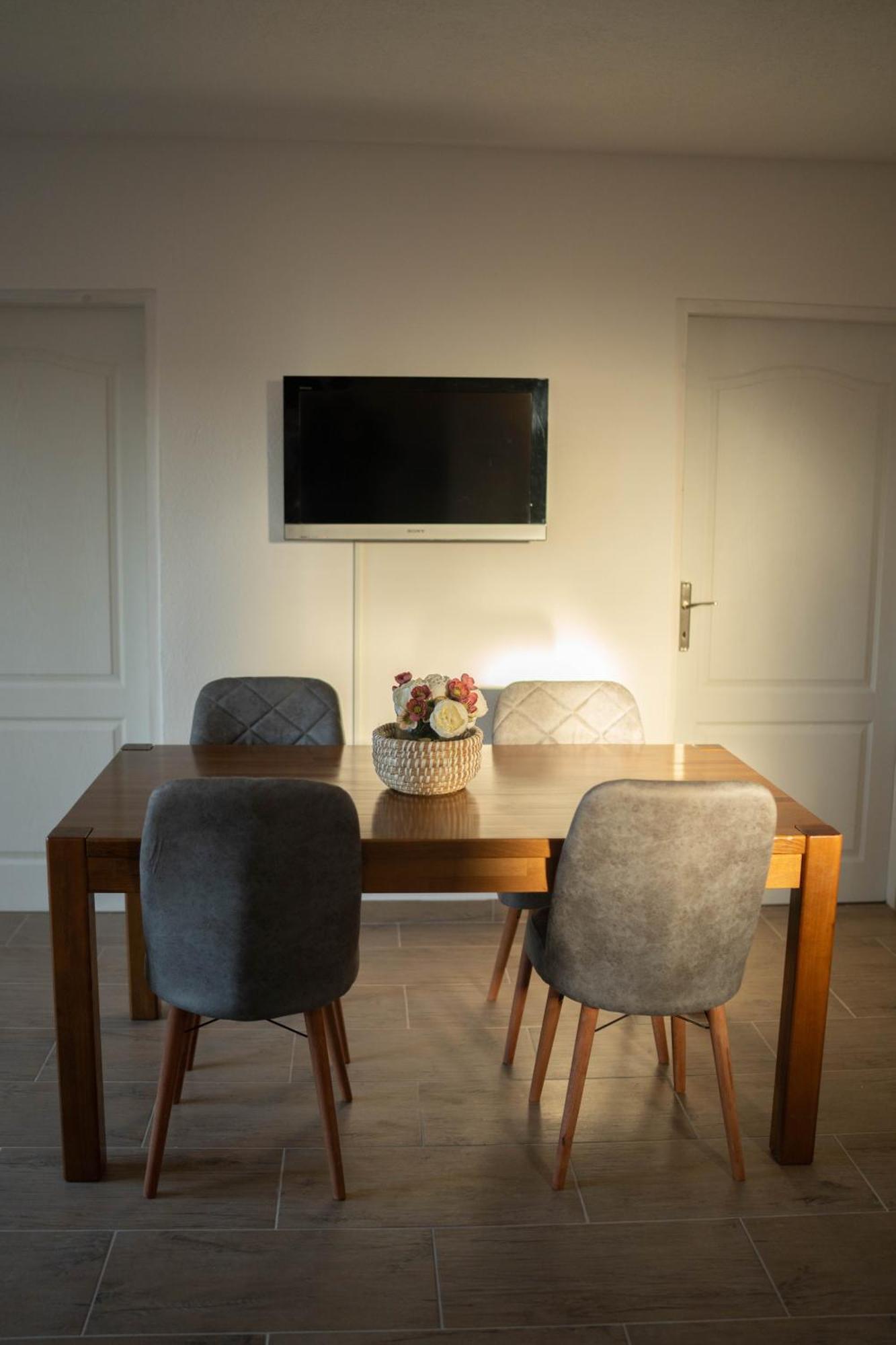 Apartmani Elegance Tuzla Extérieur photo