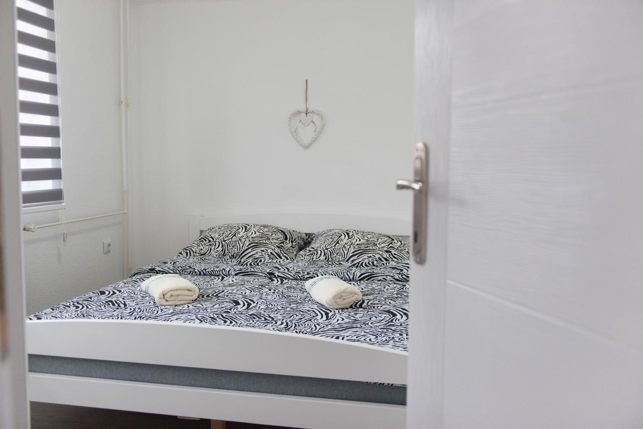 Apartmani Elegance Tuzla Extérieur photo